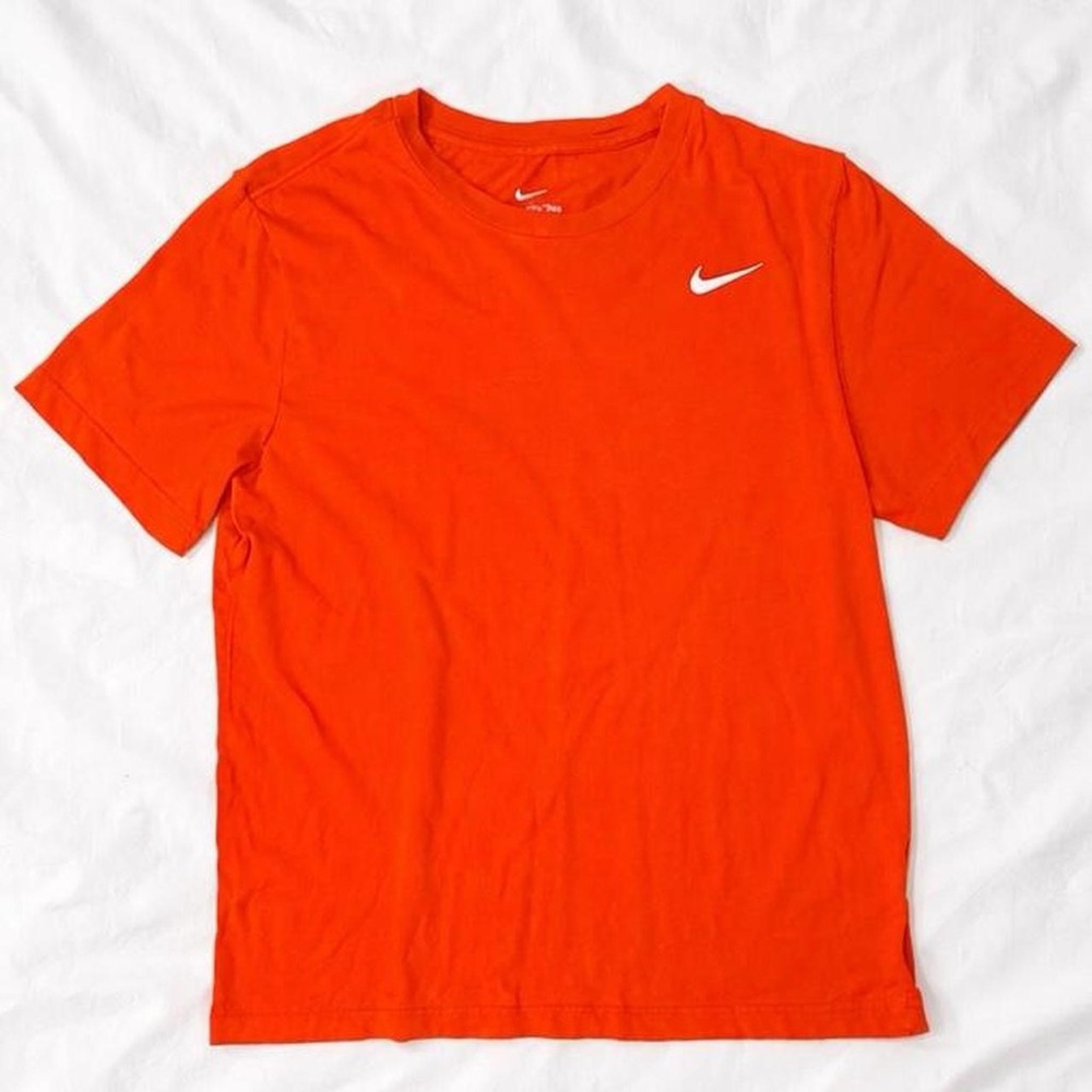 Nike Dri Fit Orange Tee Size Medium Athletic Logo Swoosh Shirt